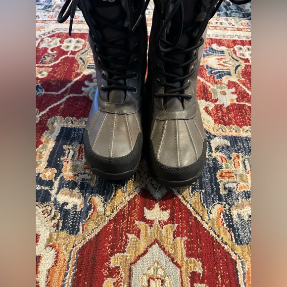 UGG Butte Boots Leather Waterproof Sheepskin Vibram Sole Men’s Size 7.5 Gray - Picture 2 of 16